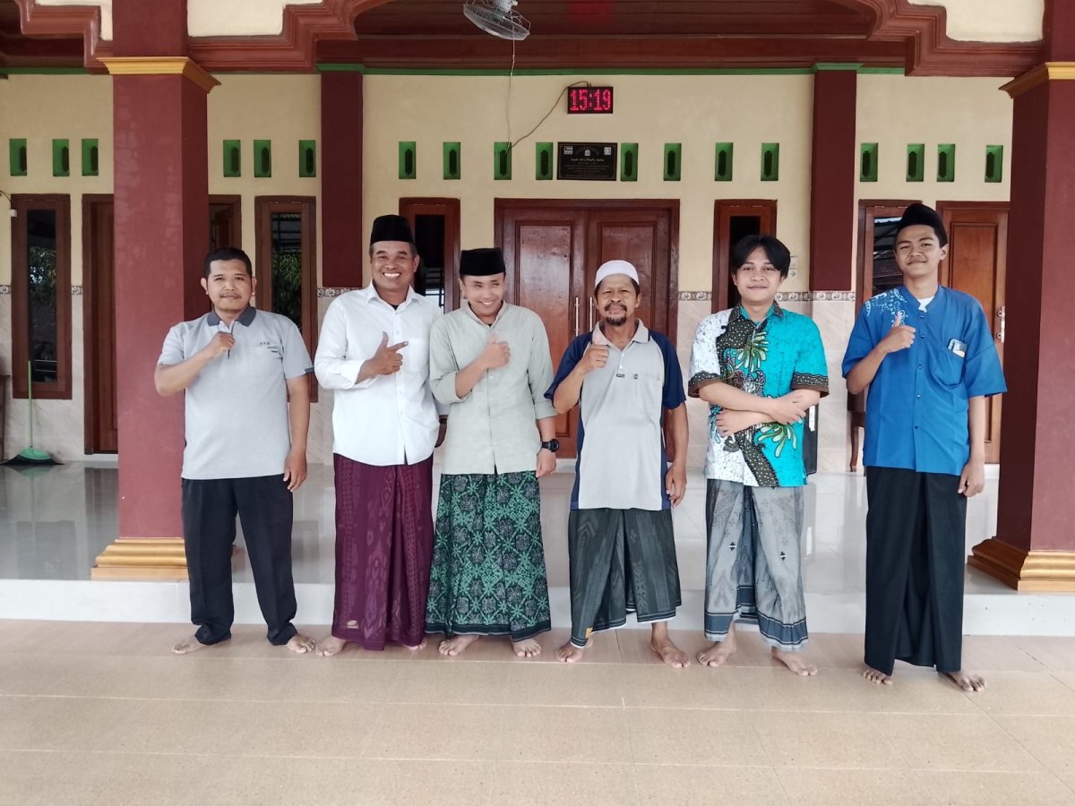 Silaturahim dan kolaborasi MA AL-FALAH Karanglangu dengan Mas Wahid ( Alumni S2 dari Wuhan University China) dalam program bimbingan dan seleksi pelajar ke salahsatu  Universitas di Cina.